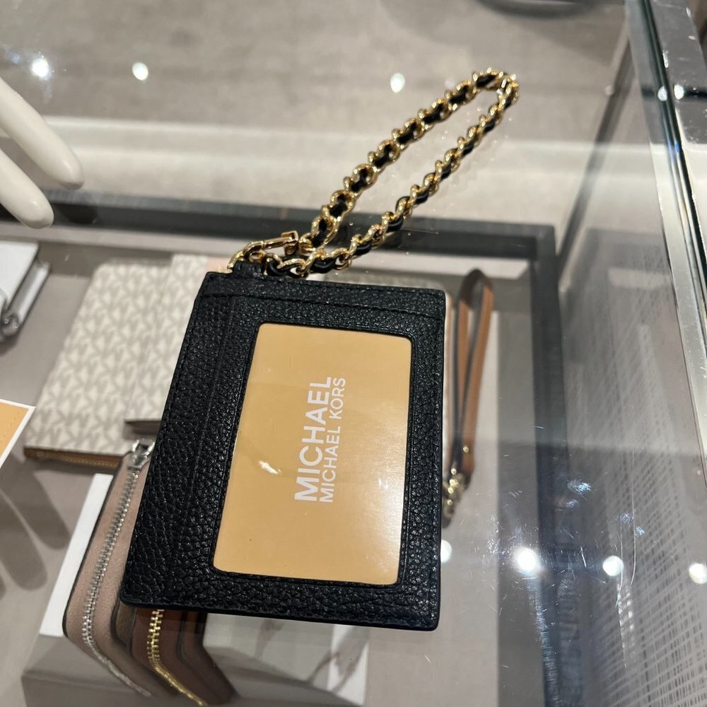 Small Pebbled Leather Chain Card Case - Picture 4 of 8